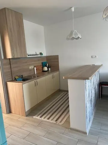 Lägenhet Apartament Nezdenice